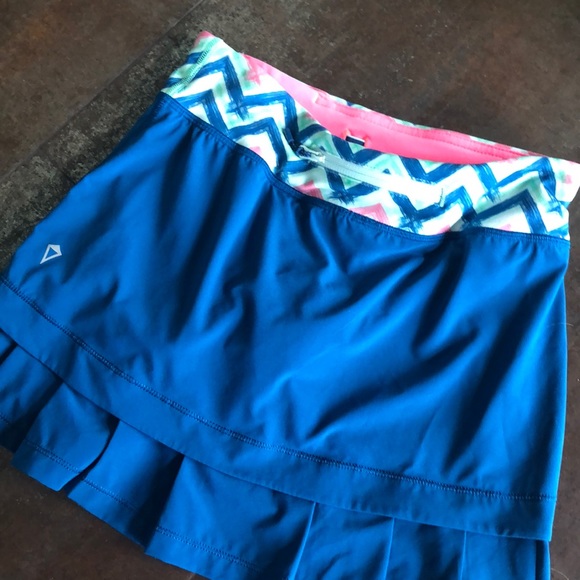 Ivivva skirt - Picture 3 of 3